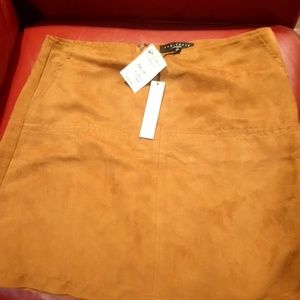 Sueade NWT Skirt size XL